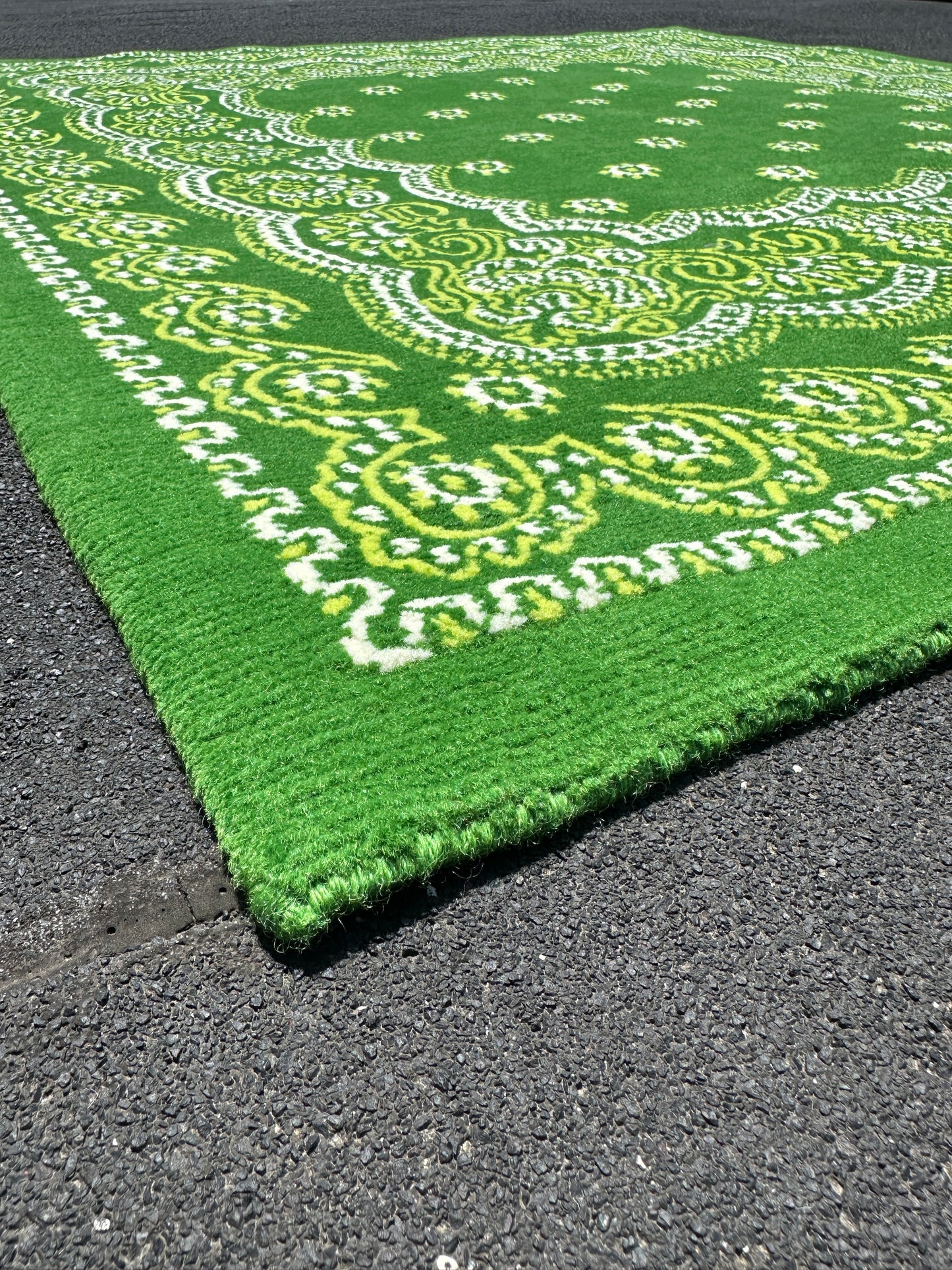 4' x 4' Paisley Bandana Rug - Lime
