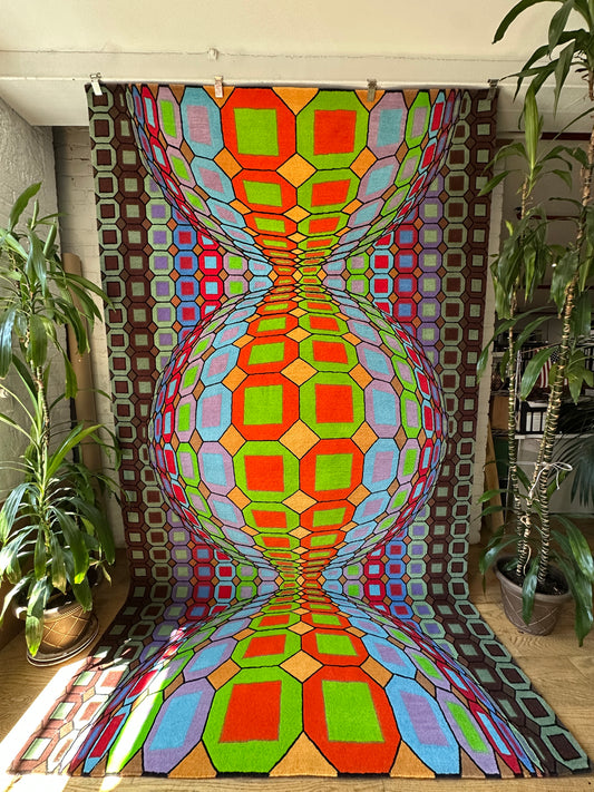 6' x 10'6'' Hand Knotted Rug